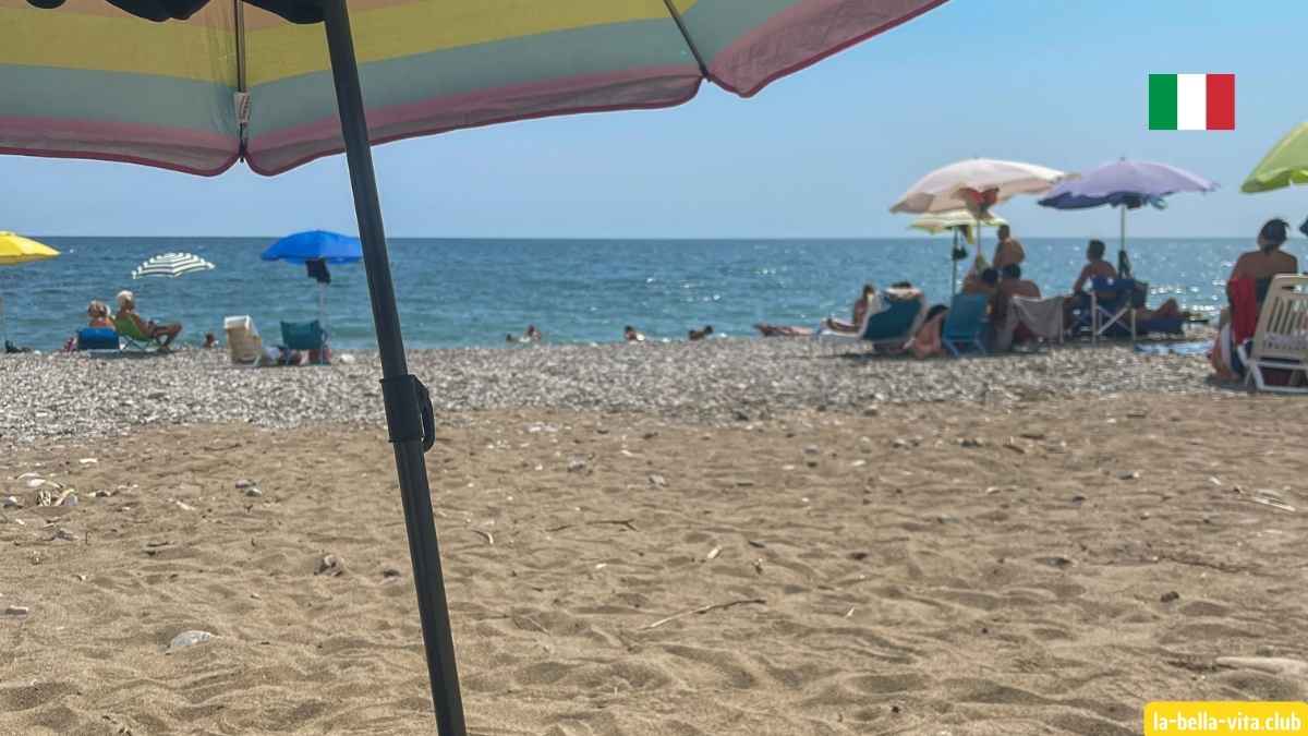 Strand reservieren ist verboten in Italien, hier Kampanien, Policastro