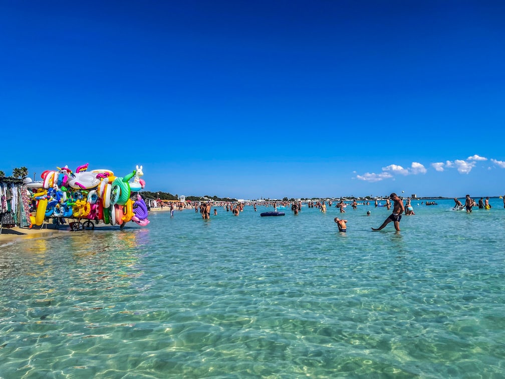 Porto Cesareo in Apulien in Italien Strand Meer Sonne Sommer