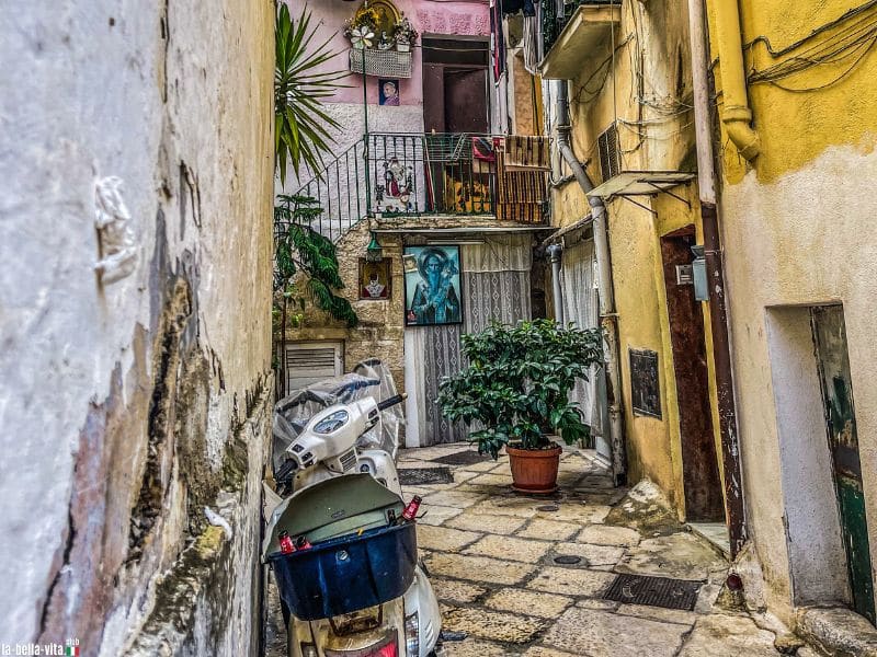 Bari in Apulien: eine authentische wilde Küstenstädt mit den Gebeinen des Heiligen NIkolaus