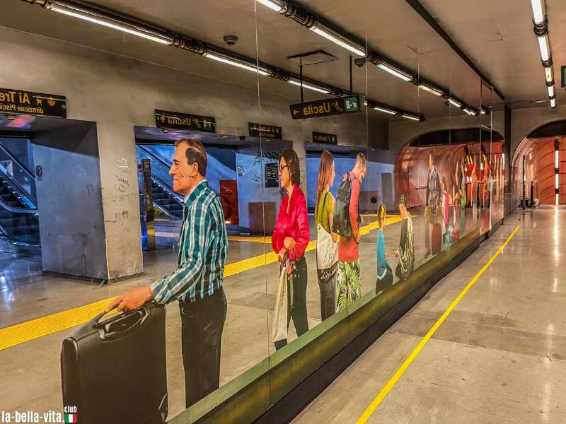 La fermata Garibali a Napoli, Italia - Metro dell'Arte