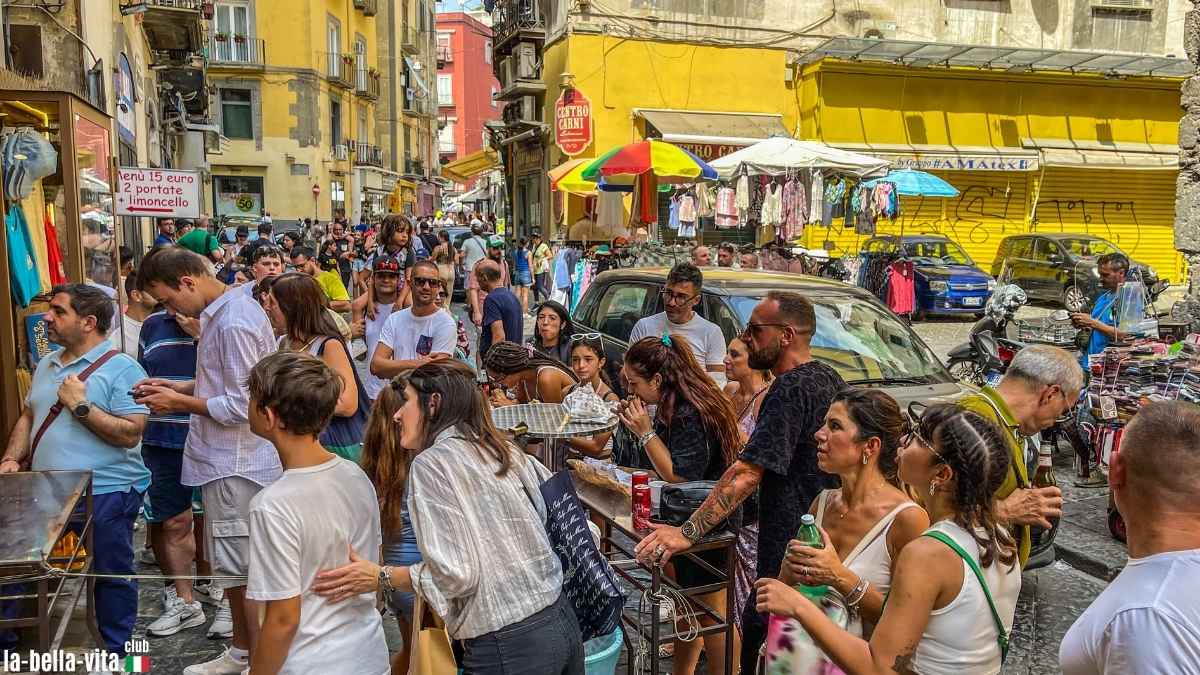 Naples: Why you'll love this city (despite everything!)
