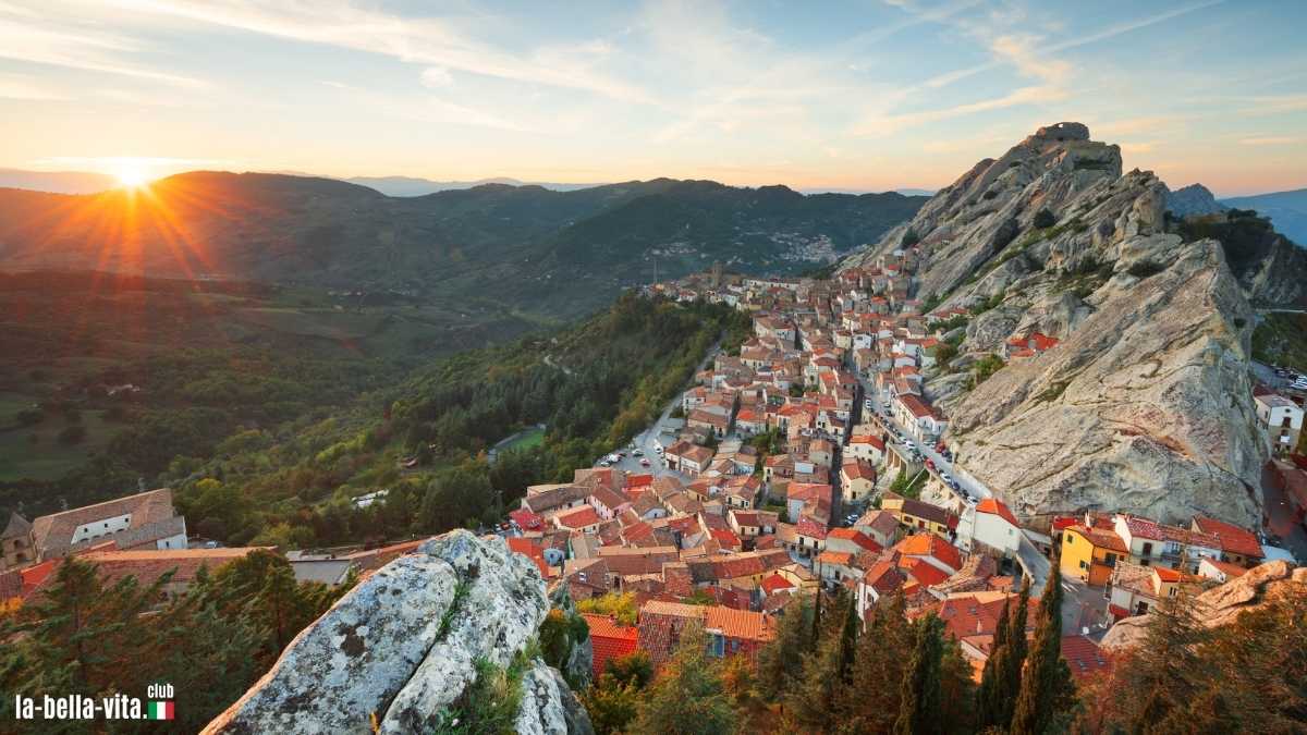 Travelling through Italy: These villages have a big impact when hiking, image size:1200x675