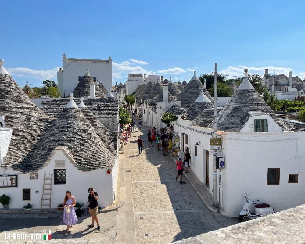 Alberobello, das Dorf der 1000 Trulli in Apulien