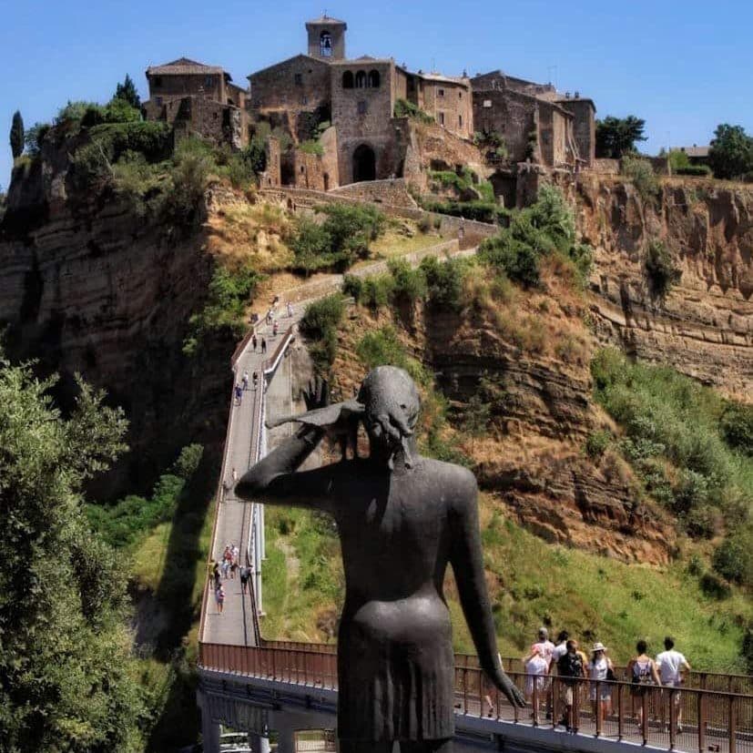 stunning view of civita di bagnoregio italy